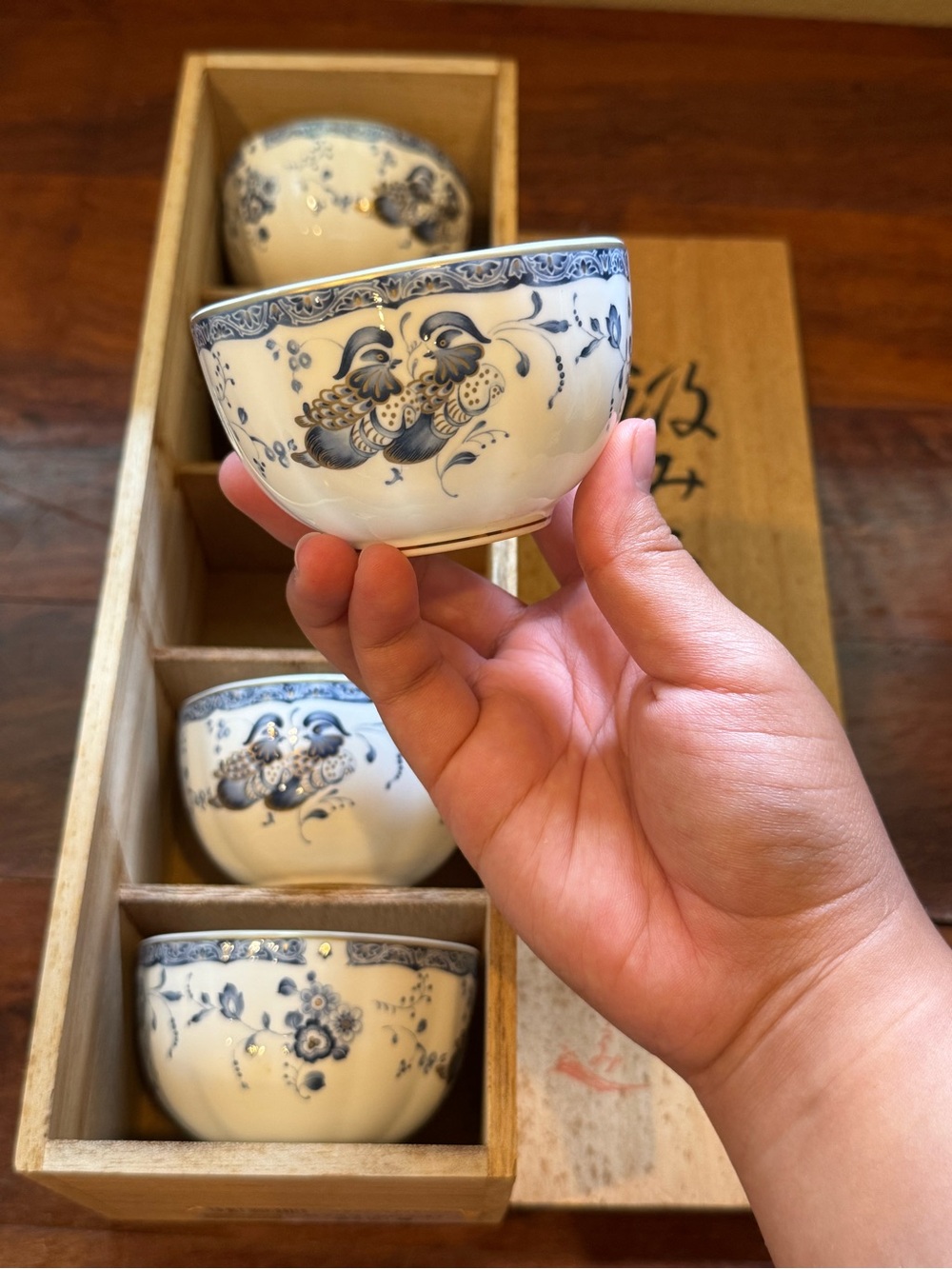 Tea cups - Picture 2 of 4